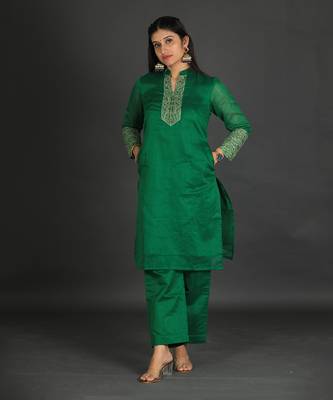 Green coloured chanderi silk set & dupatta with heavy beads & resham work 5