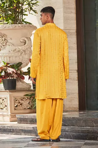 Yug - Chikankari Kurta Set