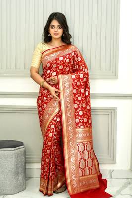 Floral Red Uppada Silk Jaal Banarasi Saree 2