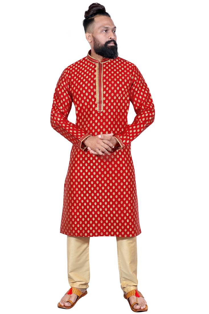 Red color Self Design jacquard cotton kurta with payjama