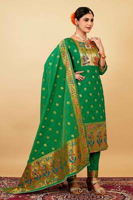 GREEN COLOR BANARASI SOFT SILK GOLDEN ZARI WEAVING DRESS MATERIAL  1