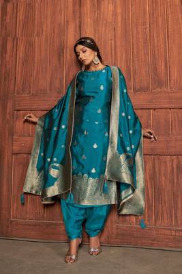 turquoise Color Women's Pure Viscose Fabric Floral Casual Wear Unstitched Dress Material  3
