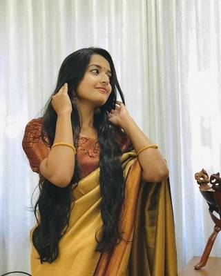 Lemon Yellow & Maroon  Silk With Copper Zari Weaving Sari With Matching Blouse 4