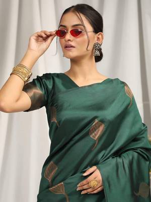 Cherry Green  Woven Kanjivaram Wedding Saree 3