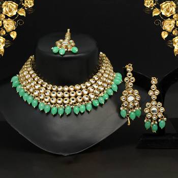 Green necklace-sets 1