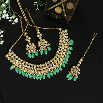 Green necklace-sets 2
