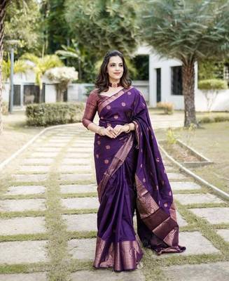 Purple Handloom Silk Saree With Zari Weaving 1