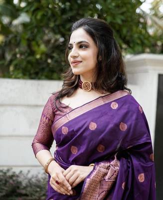 Purple Handloom Silk Saree With Zari Weaving 2