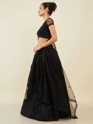 black net embroidered wedding lehenga set choli with dupatta for women 4