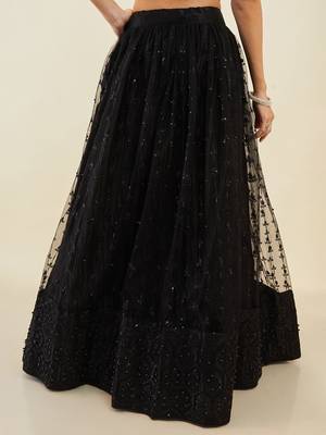 black net embroidered wedding lehenga set choli with dupatta for women 5