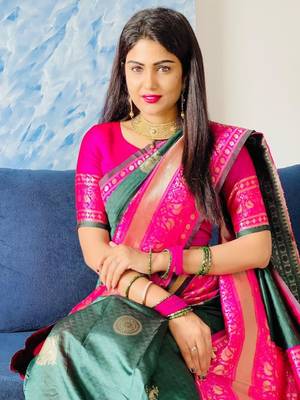 Green Colour Kylie Silk Saree With Handloom Weaving 4