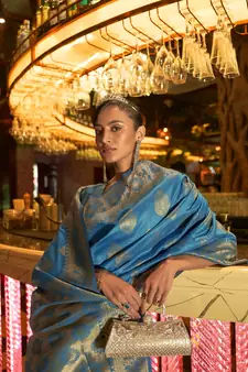 Firozi Kihaarika Womens Silk Blend Woven Design Handloom Saree With Blouse