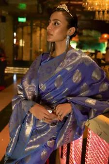 Royal Blue Kihaarika Womens Silk Blend Woven Design Handloom Saree With Blouse