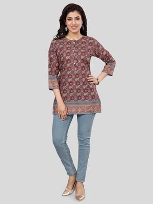 Multicolor printed crepe short-kurtis 5
