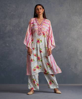 Blossomm White Stripes Kurta Set 1