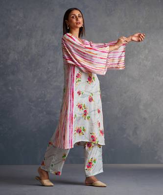 Blossomm White Stripes Kurta Set 2