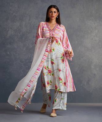 Blossomm White Stripes Kurta Set 4