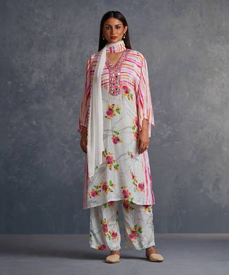 Blossomm White Stripes Kurta Set 5