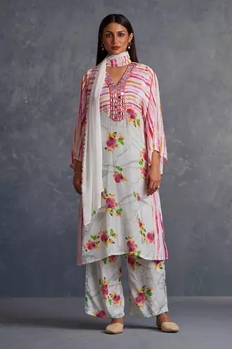 Blossomm White Stripes Kurta Set