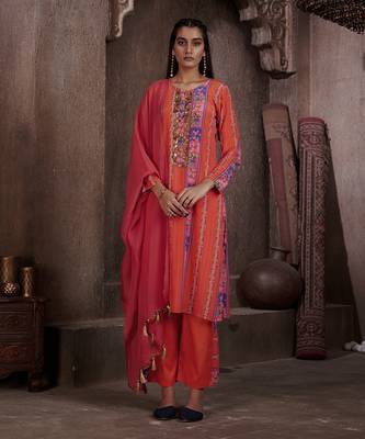Aarya Red Straight Kurta Set 1