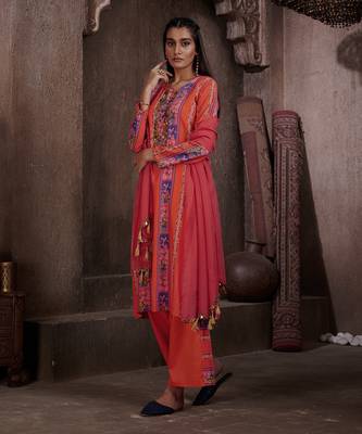 Aarya Red Straight Kurta Set 3
