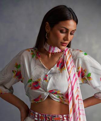 Blossomm White Floral Lehenga Set 5