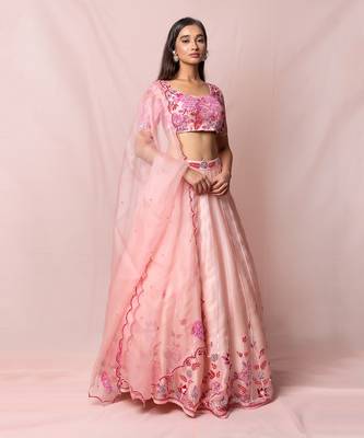 Delphine Soft Pink Satin Organza Set 5
