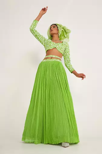Daisy Parrot Green Lehenga Set With Embroidered