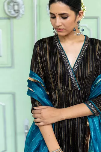 Raatraani Black Anarkali Set