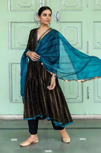 Raatraani Black Anarkali Set