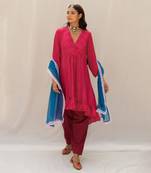 Sandhya Magenta Kurti Set