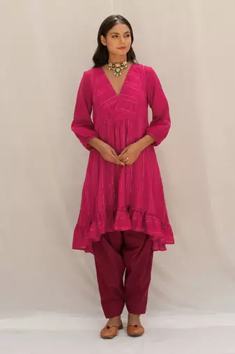 Sandhya Magenta Kurti Set