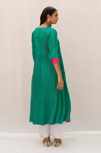 Taru Green Kurti Set