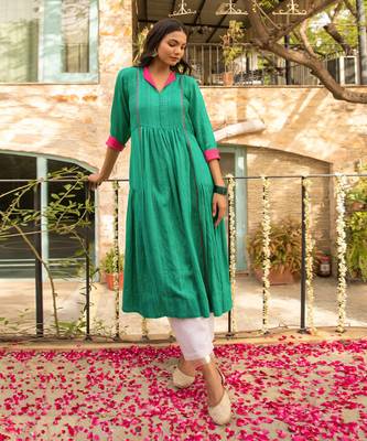 Taru Green Kurti Set 7