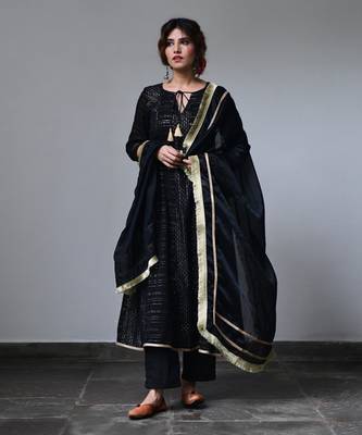 Kaari Black Anarkali Set 1
