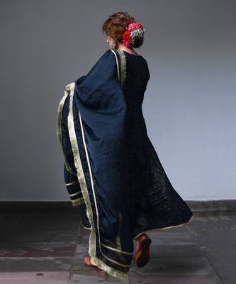 Kaari Black Anarkali Set 4