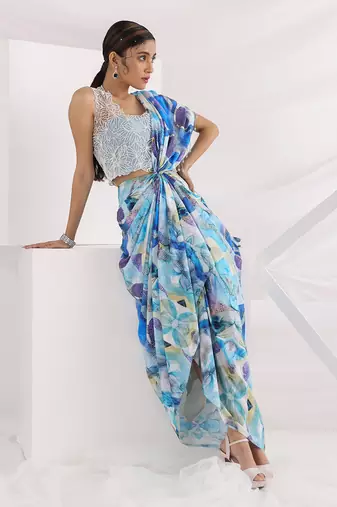 Wind And Wave Saree Set