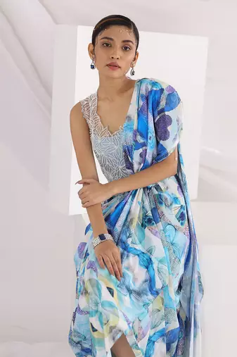 Wind And Wave Saree Set