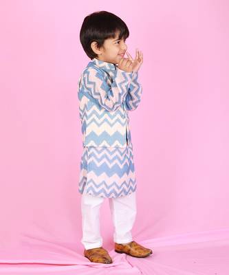 Blue And Off White Zig Zag Print Kurta Set 5
