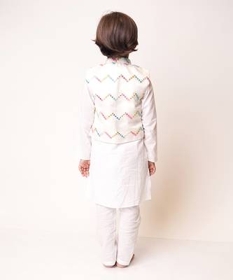White Embellished Jacket Kurta Set 3