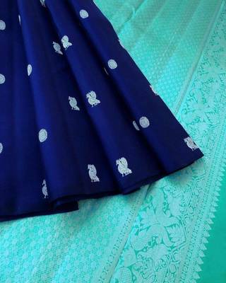 Navy Blue Kanjivaram Silk Saree With Zari Weaving 5