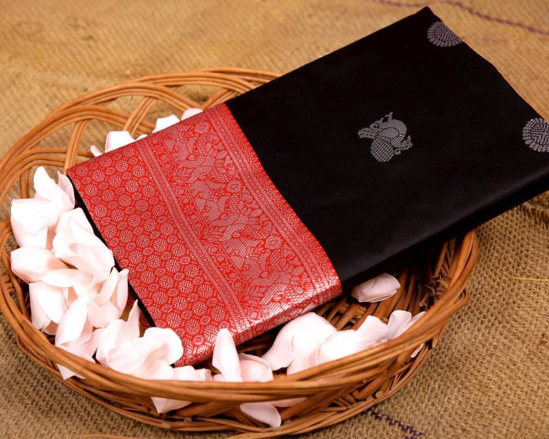 Black Kanjivaram Silk Saree With Zari Weaving