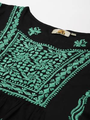 Handmade Black & Green Cotton Lucknowi Chikankari Indian Women Short Kurti 2