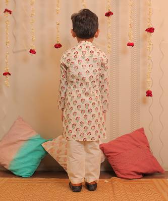 White Jaismine Kurta Pyjama 2