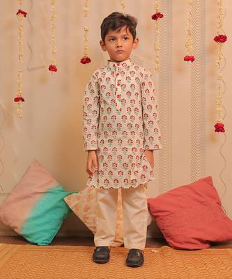 White Jaismine Kurta Pyjama 4