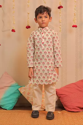 White Jaismine Kurta Pyjama