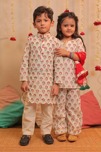 White Jaismine Kurta Pyjama