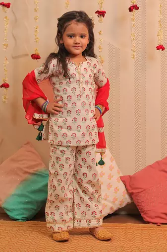 White Jasmine Kurta Pants With Dupatta