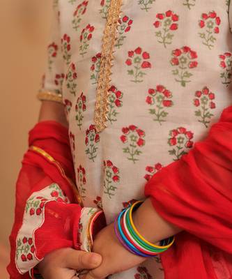 White Jasmine Kurta Pants With Dupatta 5