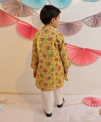 Yellow Sunshine Kurta With Pyjama 3